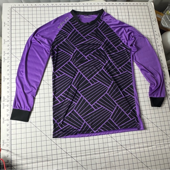 Kalci Purple and Black Long Sleeve Soccer Goalie Jersey, Size men’s Large - Picture 1 of 6